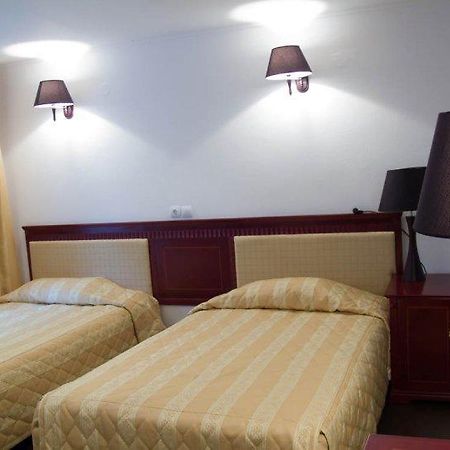 Hotel Casa Octavian à Sucevita Extérieur photo