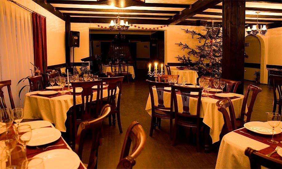 Hotel Casa Octavian à Sucevita Extérieur photo